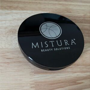 Mistura 6-in-1 Beauty Solution, NWT